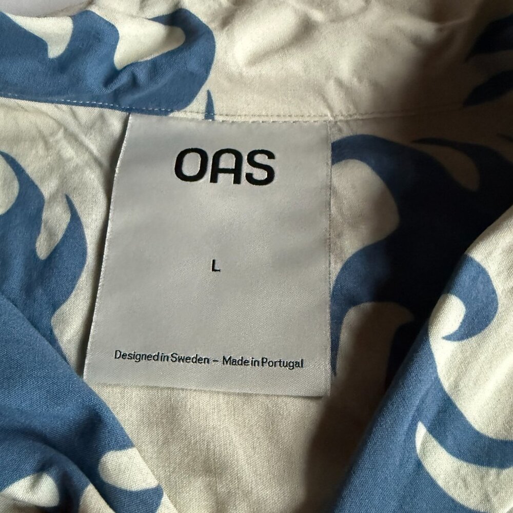 OAS Cream/ Blue Wave Print Camp Collar Resort Shirt - Men's Large - Picture 3 of 5